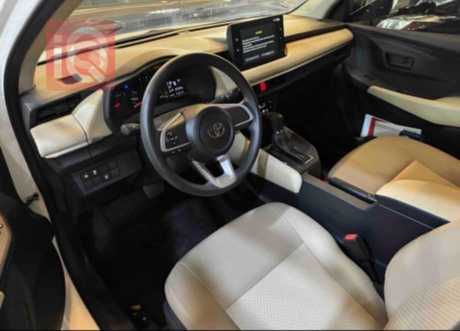 تۆیۆتا یارس